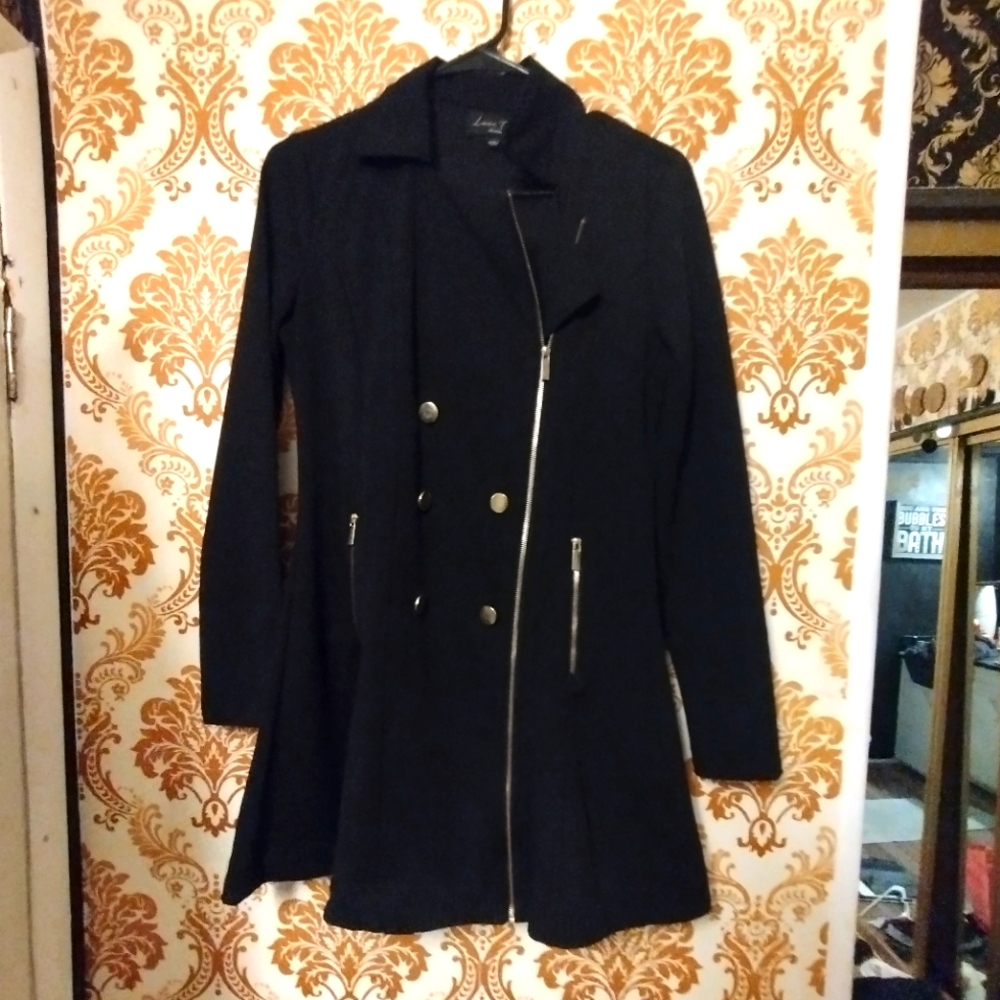 Classy women's coat